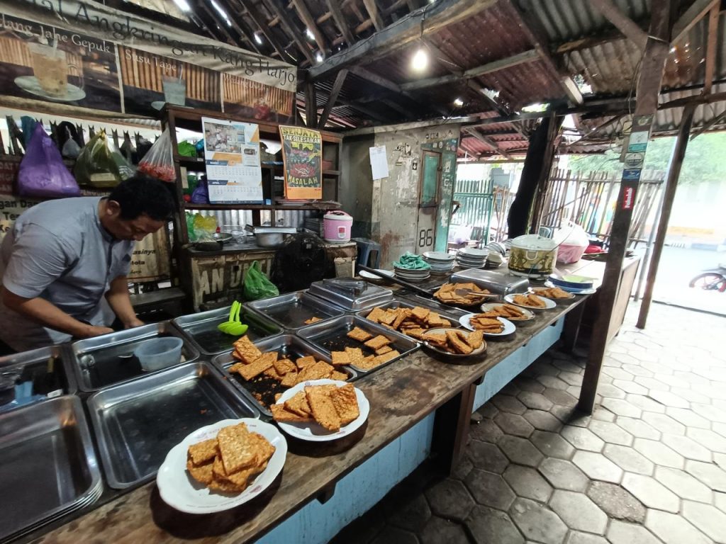 Angkringan Prasmanan Kang Harjo, Tempat Makan di Bantul Angkringan Prasmanan Kang Harjo, Tempat Makan di Bantul