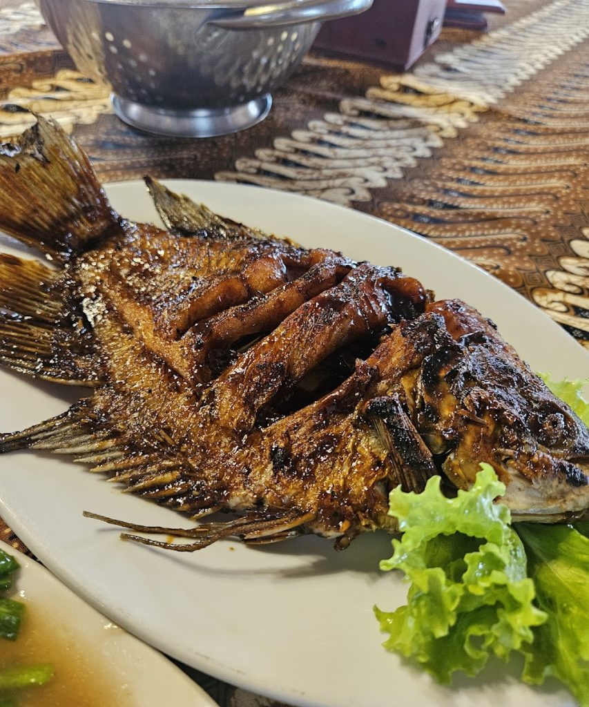 Aneka Olahan Gurame Istimewa sebagai Menu Unggulan Aneka Olahan Gurame Istimewa sebagai Menu Unggulan