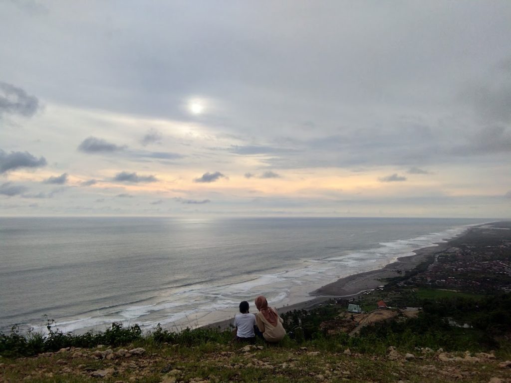Bukit Parang Endog: Panorama Alam Eksotis dan Pusat Paralayang Gunungkidul Bukit Parang Endog: Panorama Alam Eksotis dan Pusat Paralayang Gunungkidul