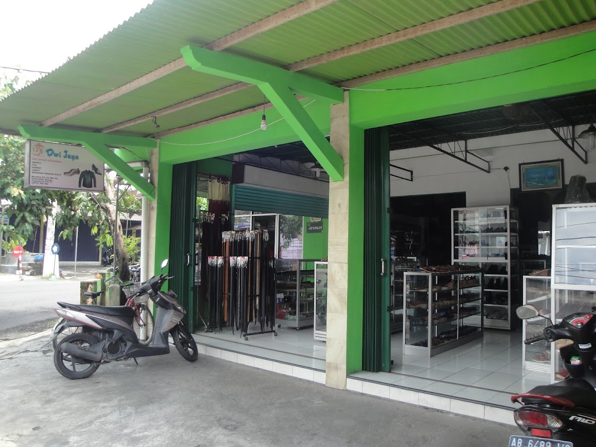 Manding Desa Wisata Kerajinan Kulit Manding: Warisan Kearifan Lokal dan ...