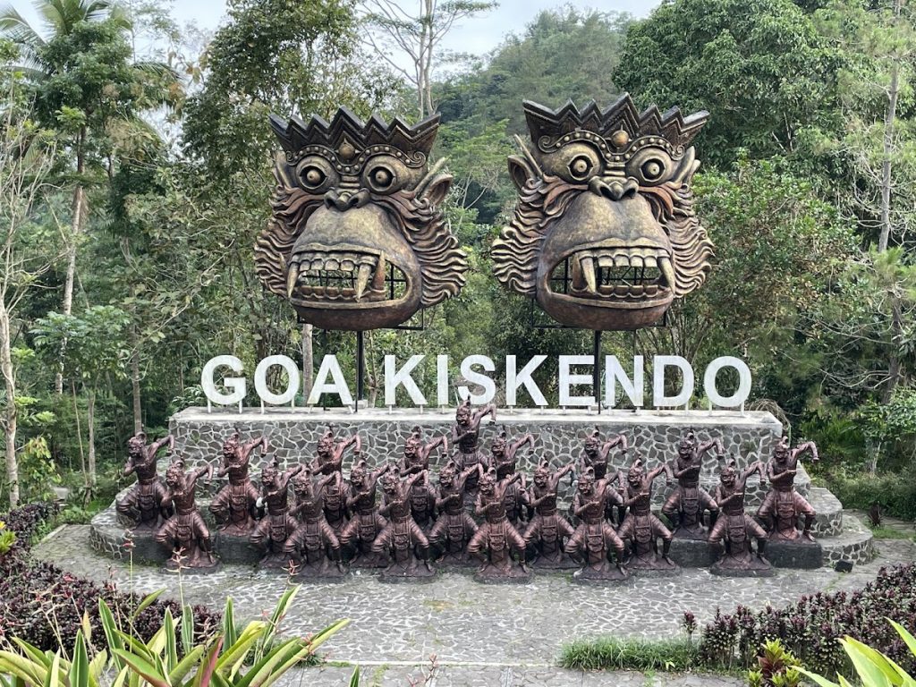 Sejarah Goa Kiskendo: Jejak Peradaban dan Legenda yang Melegenda Sejarah Goa Kiskendo: Jejak Peradaban dan Legenda yang Melegenda