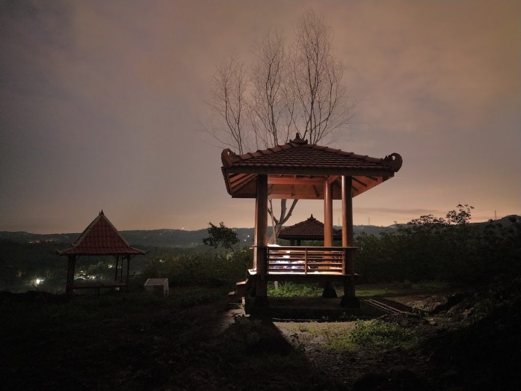 Gunung Ireng: Menikmati Eksotisme Alam dan Sejuknya Udara Pagi di Gunungkidul Gunung Ireng: Menikmati Eksotisme Alam dan Sejuknya Udara Pagi di Gunungkidul