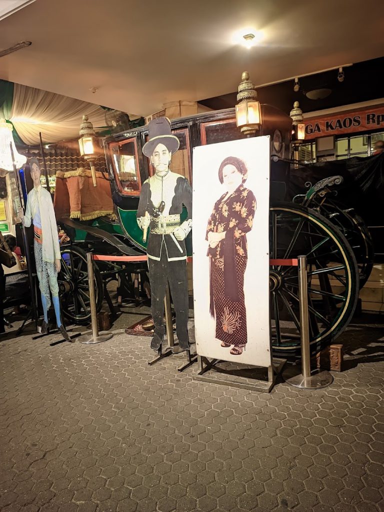 House of Raminten: Perpaduan Kuliner Tradisional Jawa dan Atmosfer Budaya yang Otentik House of Raminten: Perpaduan Kuliner Tradisional Jawa dan Atmosfer Budaya yang Otentik