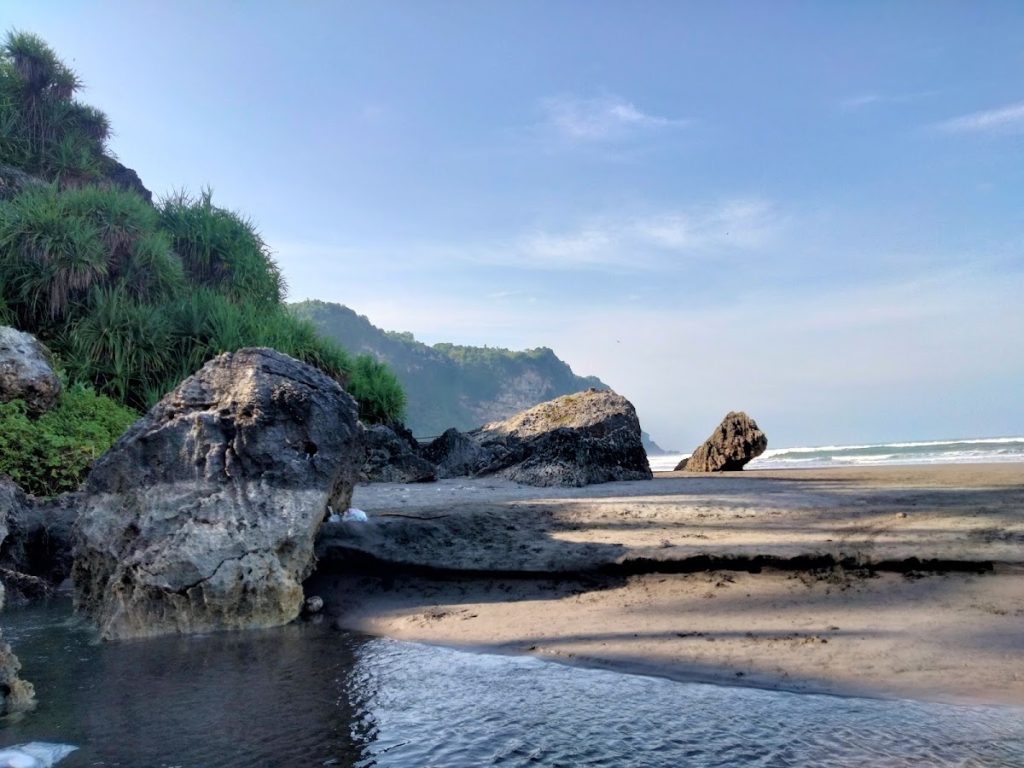Pantai Parangendog, Tempat Terbaik untuk Healing dan Petualangan Pantai Parangendog, Tempat Terbaik untuk Healing dan Petualangan