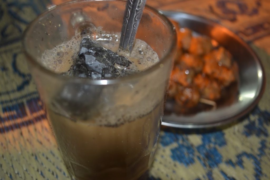Proses Pembuatan Kopi Joss yang Unik: Dari Penyeduhan Hingga Desisan “Jos” Proses Pembuatan Kopi Joss yang Unik: Dari Penyeduhan Hingga Desisan “Jos”