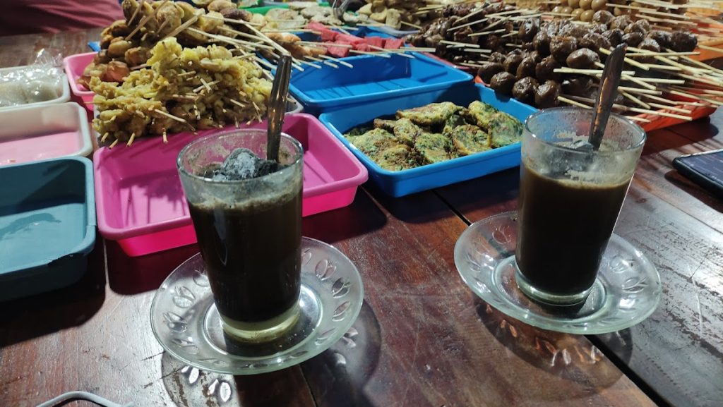 Kopi Joss sebagai Warisan Kuliner dan Identitas Budaya Yogyakarta Kopi Joss sebagai Warisan Kuliner dan Identitas Budaya Yogyakarta