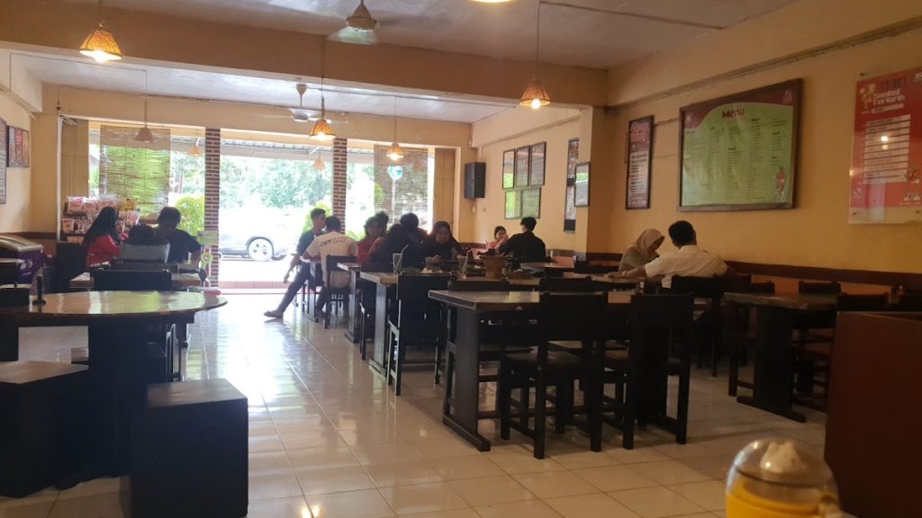 Menyusuri Kelezatan Pedas Waroeng Spesial Sambal "SS" Cabang Condongcatur Yogyakarta Menyusuri Kelezatan Pedas Waroeng Spesial Sambal "SS" Cabang Condongcatur Yogyakarta