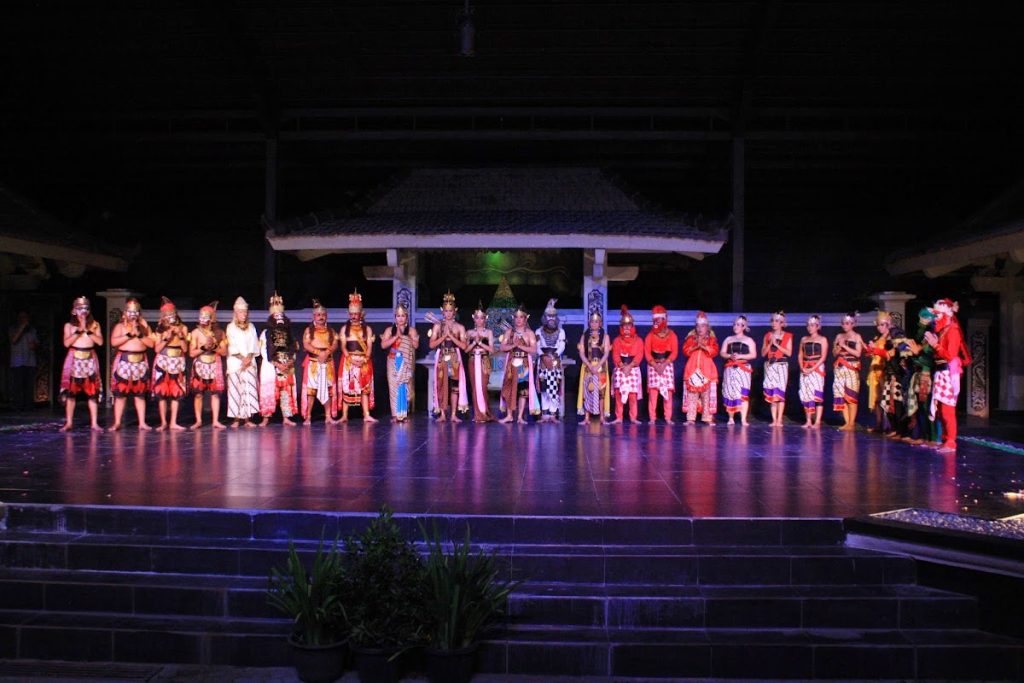 Ramayana Ballet: Mahakarya Seni Pertunjukan yang Menghidupkan Legenda Ramayana Ramayana Ballet: Mahakarya Seni Pertunjukan yang Menghidupkan Legenda Ramayana