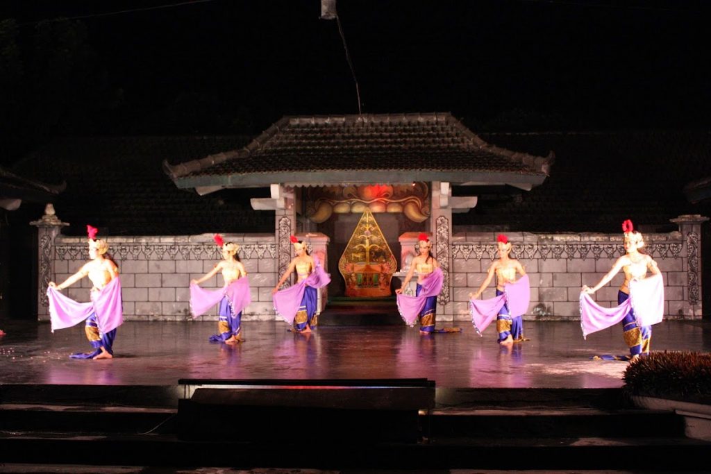 Ramayana Ballet: Mahakarya Seni Pertunjukan yang Menghidupkan Legenda Ramayana Ramayana Ballet: Mahakarya Seni Pertunjukan yang Menghidupkan Legenda Ramayana