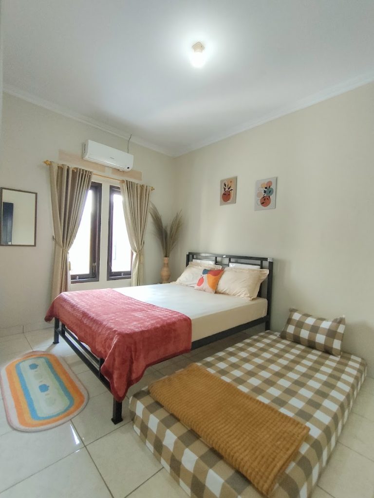 Review Hermosa Guest House: Akomodasi Nyaman dan Strategis di Jantung Bantul, Yogyakarta Review Hermosa Guest House: Akomodasi Nyaman dan Strategis di Jantung Bantul, Yogyakarta