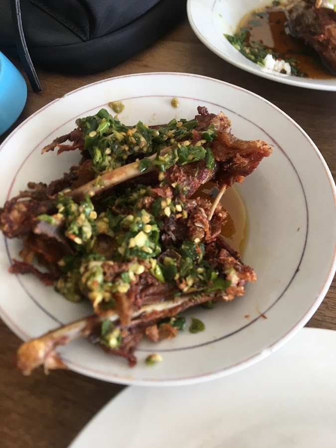 Review Lengkap Bebek Goreng Haji Slamet Jogja: Warisan Rasa dari Kartasura yang Melegenda Review Lengkap Bebek Goreng Haji Slamet Jogja: Warisan Rasa dari Kartasura yang Melegenda