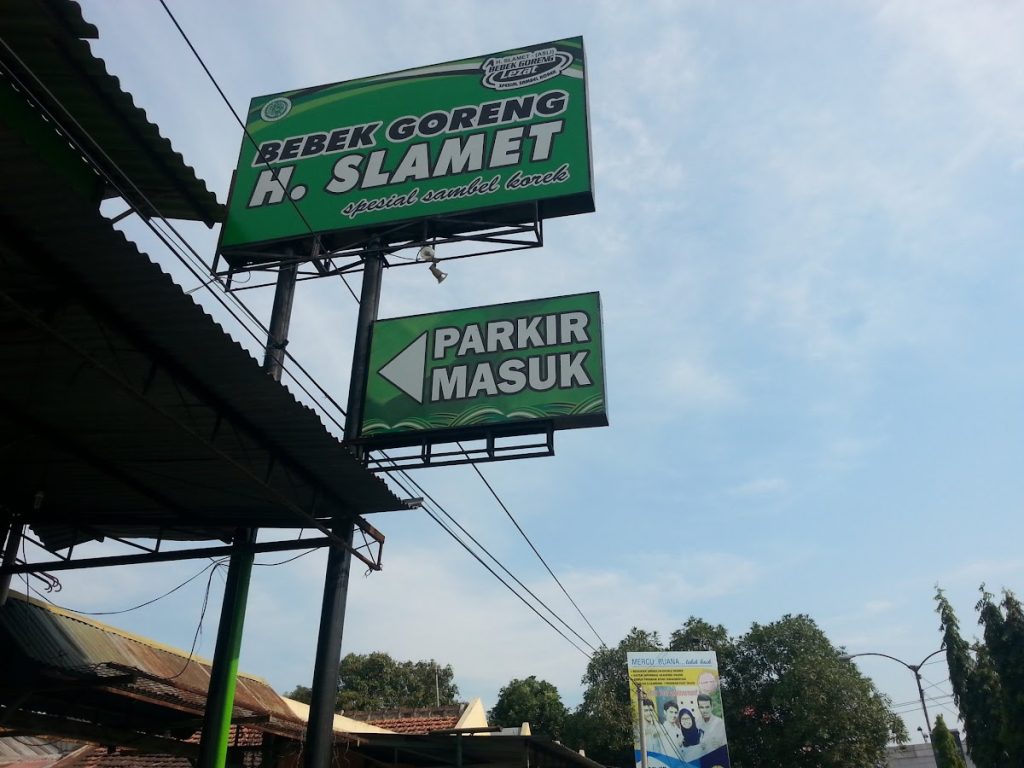 Sejarah Panjang Bebek Goreng Haji Slamet Sejarah Panjang Bebek Goreng Haji Slamet