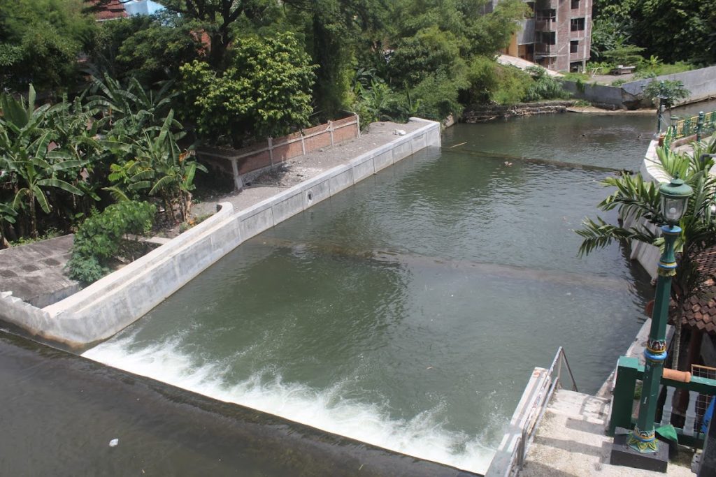 Keberadaan Sungai Gajahwong dalam Dinamika Lingkungan dan Sosial Kota Yogyakarta Keberadaan Sungai Gajahwong dalam Dinamika Lingkungan dan Sosial Kota Yogyakarta
