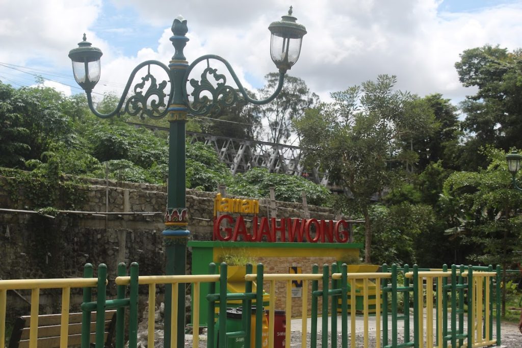 Etimologi Sungai Gajahwong: Kisah Gajah Kesultanan yang Menjadi Legenda Etimologi Sungai Gajahwong: Kisah Gajah Kesultanan yang Menjadi Legenda