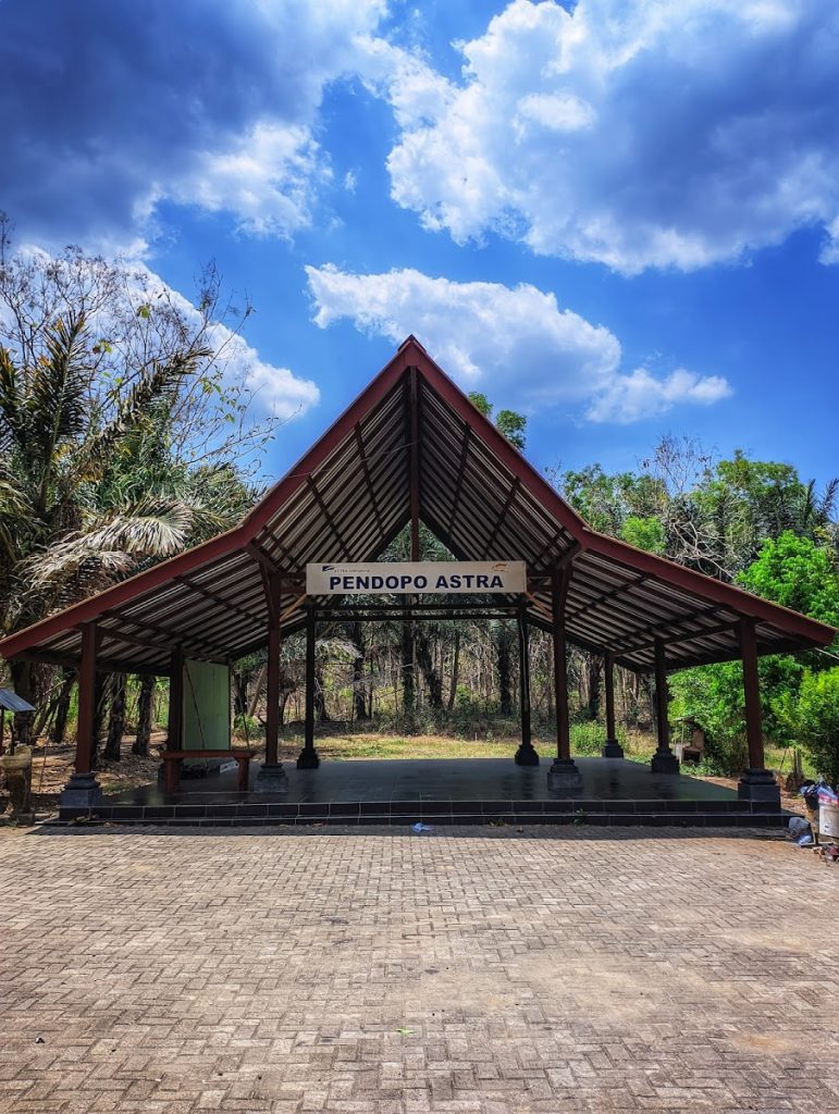 Pembangunan dan Pengembangan Kawasan Wisata Telaga Kemuning. Pembangunan dan Pengembangan Kawasan Wisata Telaga Kemuning.