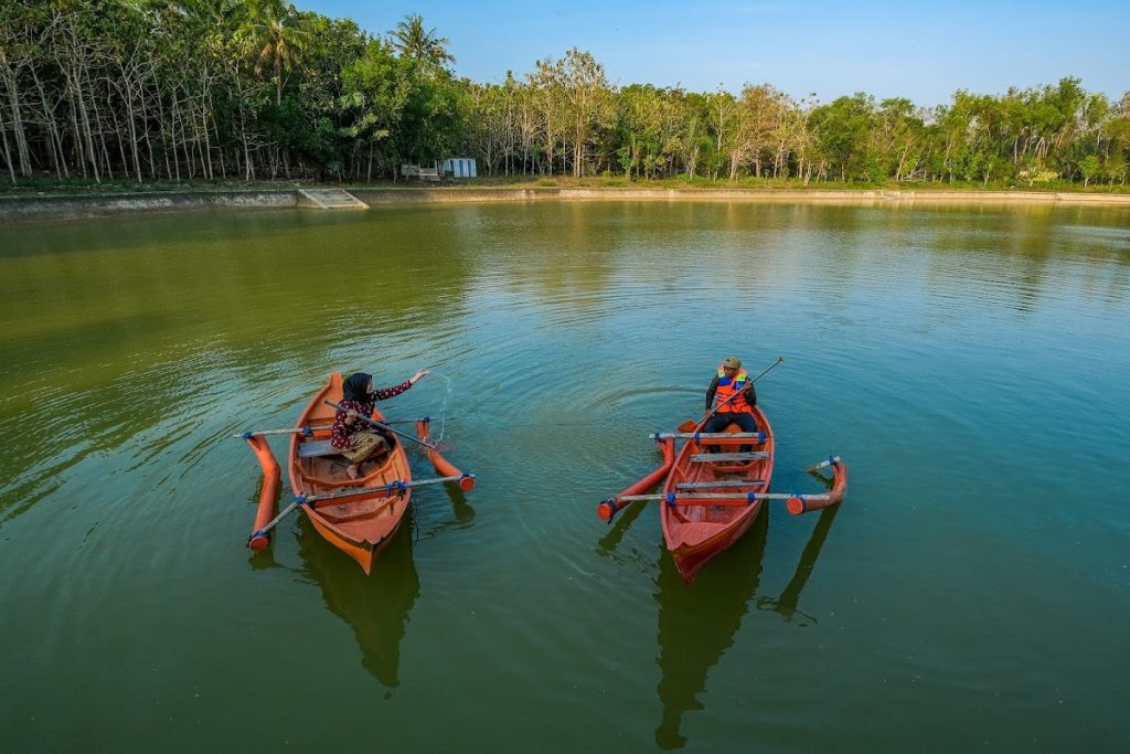 Telaga Kemuning: Wisata Alam Tenang di Tengah Hutan Gunungkidul Telaga Kemuning: Wisata Alam Tenang di Tengah Hutan Gunungkidul