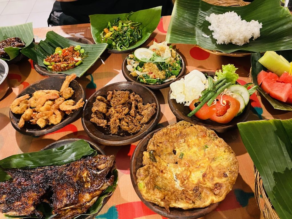 Waroeng Spesial Sambal SS Kaliurang: Kuliner Pedas Legendaris di Sleman Waroeng Spesial Sambal SS Kaliurang: Kuliner Pedas Legendaris di Sleman