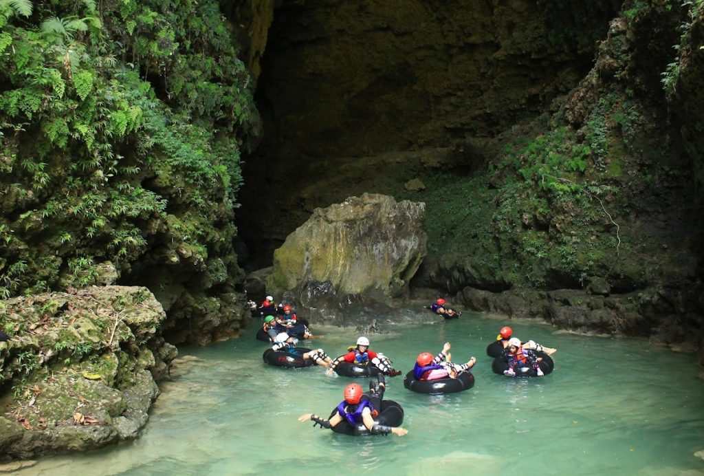 Daya Tarik Utama Kalisuci Cave Tubing yang Tak Tertandingi Daya Tarik Utama Kalisuci Cave Tubing yang Tak Tertandingi