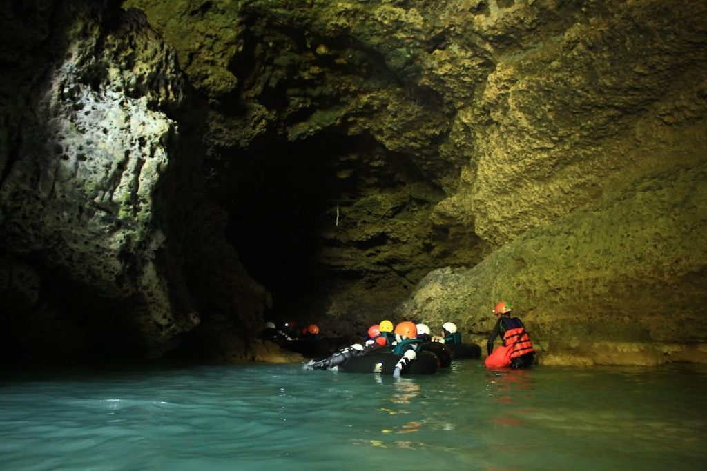 Tips Liburan Aman dan Nyaman ke Kalisuci Cave Tubing Tips Liburan Aman dan Nyaman ke Kalisuci Cave Tubing