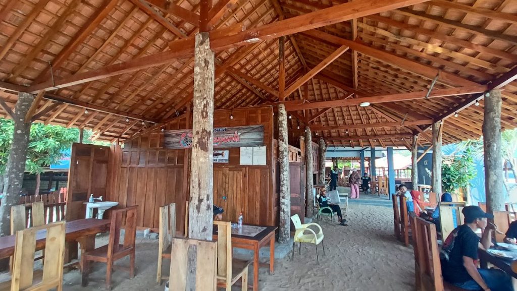 Fasilitas Indrayanti Resto yang Mendukung Kenyamanan Wisatawan Fasilitas Indrayanti Resto yang Mendukung Kenyamanan Wisatawan