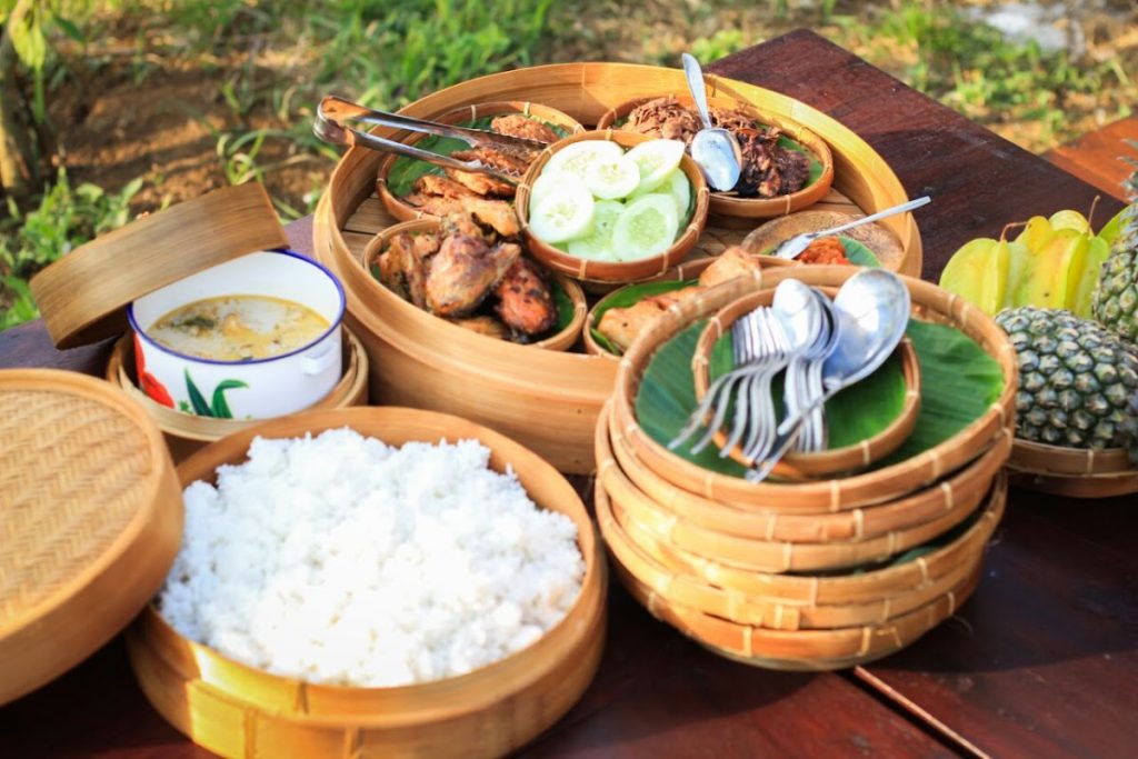 Kuliner Tradisional Khas Gunungkidul di Jelok Resto Kuliner Tradisional Khas Gunungkidul di Jelok Resto