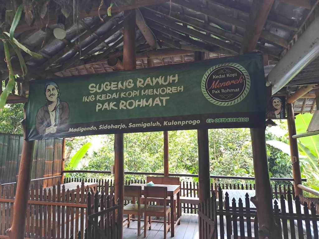 Sejarah dan Perkembangan Kedai Kopi Menoreh Pak Rohmat Sejarah dan Perkembangan Kedai Kopi Menoreh Pak Rohmat