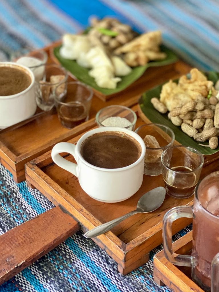 Pengalaman yang Berkesan di Kedai Kopi Menoreh Pak Rohmat Pengalaman yang Berkesan di Kedai Kopi Menoreh Pak Rohmat