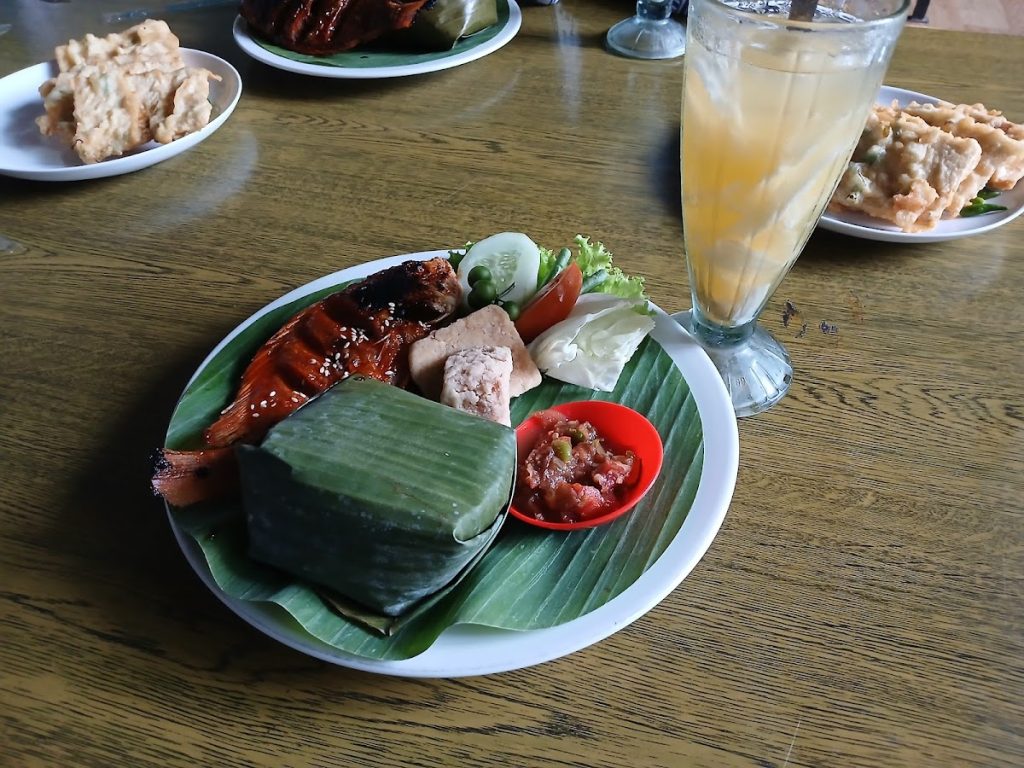 Pengalaman dan Ulasan Pengunjung Cimoll Resto Jogja: Reputasi yang Dibangun dari Kepuasan Konsumen Pengalaman dan Ulasan Pengunjung Cimoll Resto Jogja: Reputasi yang Dibangun dari Kepuasan Konsumen