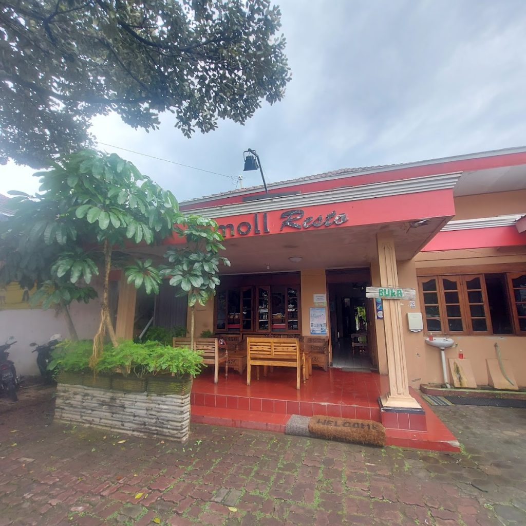 Ulasan Lengkap Cimoll Resto Jogja: Menikmati Cita Rasa Khas Sunda di Tengah Kota Yogyakarta Ulasan Lengkap Cimoll Resto Jogja: Menikmati Cita Rasa Khas Sunda di Tengah Kota Yogyakarta
