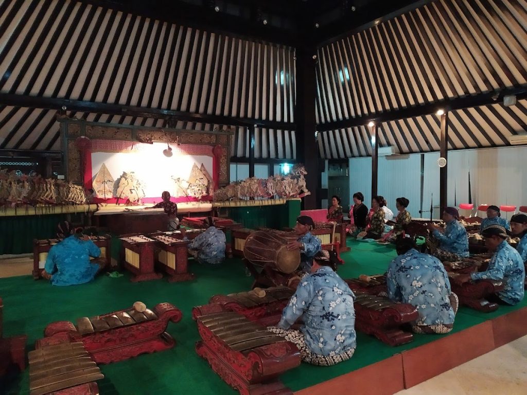 Wayang Kulit: Mahakarya Seni Pertunjukan Jawa yang Kaya Makna