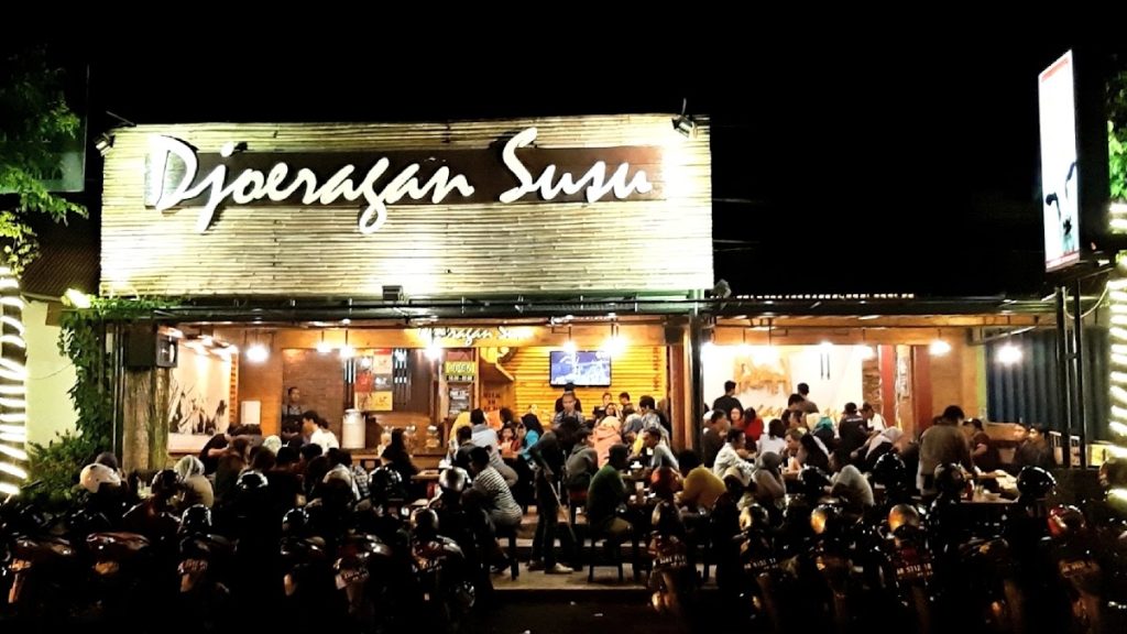Djoeragan Susu Jalan Bantul Jogja: Tempat Minum Susu Segar dengan Cita Rasa Kreatif dan Suasana Nyaman Djoeragan Susu Jalan Bantul Jogja: Tempat Minum Susu Segar dengan Cita Rasa Kreatif dan Suasana Nyaman