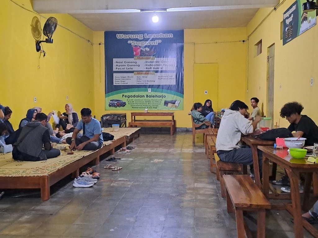 Lesehan Sugarni adalah representasi sempurna dari warung makan khas Gunungkidul yang mampu menghadirkan rasa otentik dengan harga bersahabat. Lesehan Sugarni adalah representasi sempurna dari warung makan khas Gunungkidul yang mampu menghadirkan rasa otentik dengan harga bersahabat.