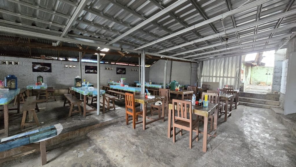 Menikmati Lezatnya Lotek dan Gado-Gado di Warung Legendaris Teteg Lempuyangan Yogyakarta Menikmati Lezatnya Lotek dan Gado-Gado di Warung Legendaris Teteg Lempuyangan Yogyakarta