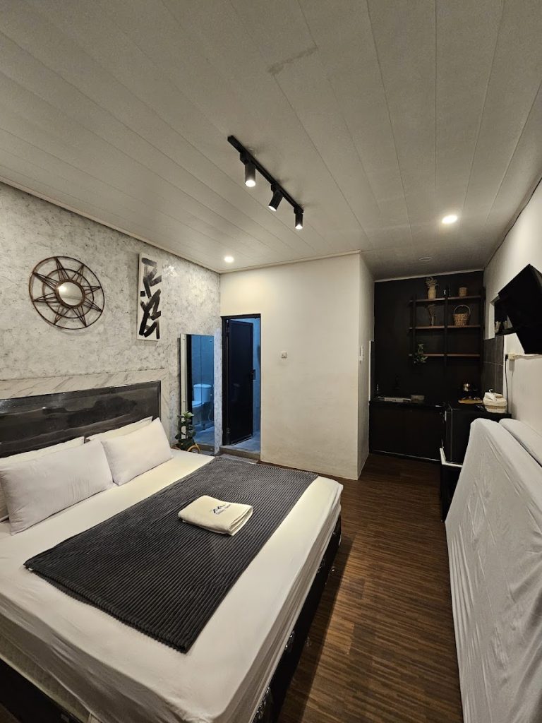 Ragam Pilihan Kamar dan Kapasitas Menginap yang Fleksibel Di Destiny House Jogja Ragam Pilihan Kamar dan Kapasitas Menginap yang Fleksibel Di Destiny House Jogja
