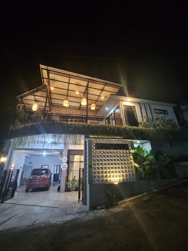 Rooftop Estetik Destiny House Jogja, Tempat Santai Favorit Para Tamu Rooftop Estetik Destiny House Jogja, Tempat Santai Favorit Para Tamu