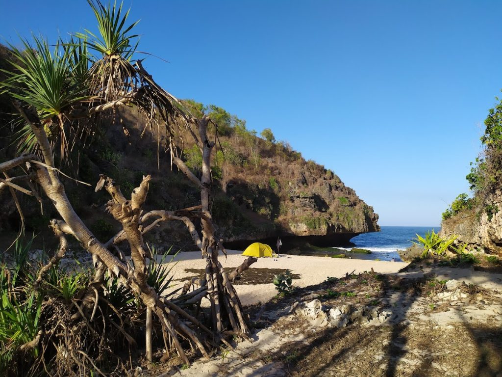 Daya Tarik Utama yang Menawan Hati,Eksotisme Tersembunyi Pantai Ngluwen Daya Tarik Utama yang Menawan Hati,Eksotisme Tersembunyi Pantai Ngluwen