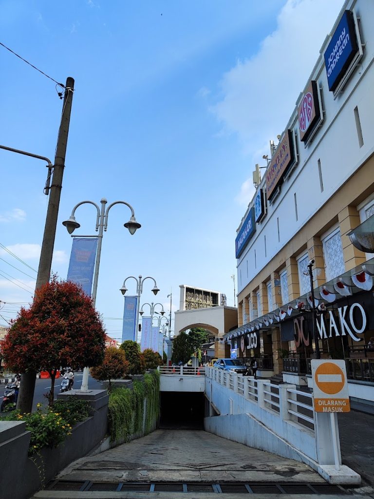 Galeria Mall Jogja: Pusat Belanja Legendaris & Modern di Pusat Kota Jogja Galeria Mall Jogja: Pusat Belanja Legendaris & Modern di Pusat Kota Jogja