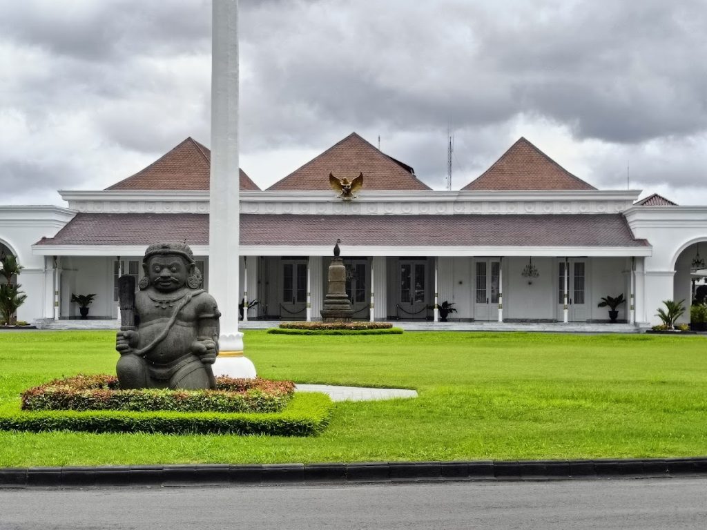 Gedung Agung Yogyakarta: Warisan Sejarah dan Simbol Kepresidenan di Tanah Istimewa Gedung Agung Yogyakarta: Warisan Sejarah dan Simbol Kepresidenan di Tanah Istimewa