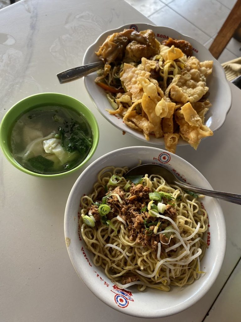 Variasi Menu dan Inovasi di Mie Ayam Afui Variasi Menu dan Inovasi di Mie Ayam Afui