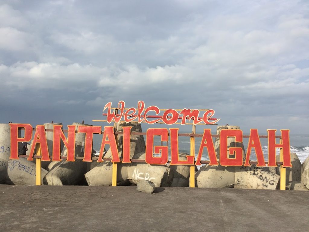 Pantai Glagah Indah: Wisata Pesisir Kulon Progo dengan Panorama Laut dan Laguna Memukau Pantai Glagah Indah: Wisata Pesisir Kulon Progo dengan Panorama Laut dan Laguna Memukau