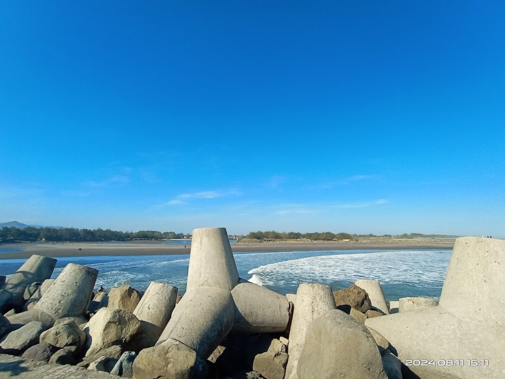 Pantai Glagah Indah: Wisata Pesisir Kulon Progo dengan Panorama Laut dan Laguna Memukau Pantai Glagah Indah: Wisata Pesisir Kulon Progo dengan Panorama Laut dan Laguna Memukau