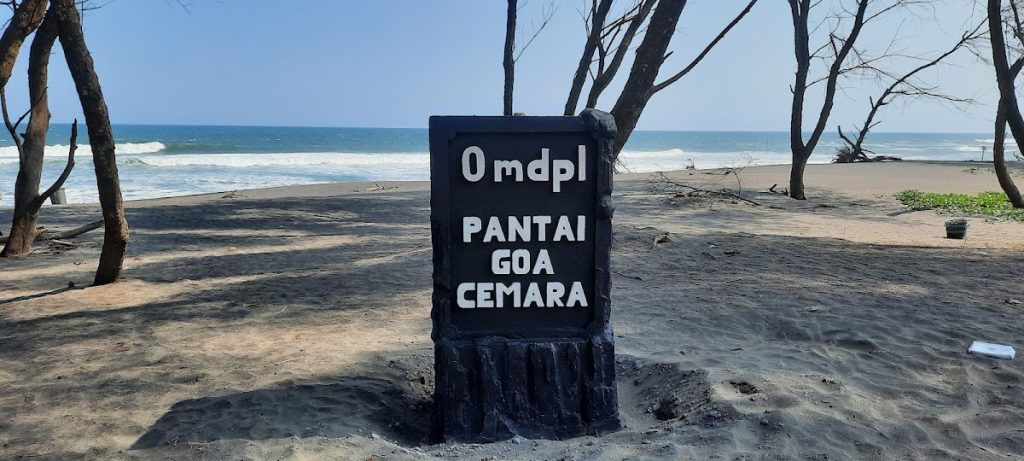 Pantai Goa Cemara: Wisata Eksotis & Konservasi Alam di Bantul Pantai Goa Cemara: Wisata Eksotis & Konservasi Alam di Bantul