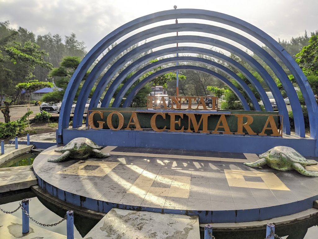 Konservasi Penyu: Ikon Edukatif Pantai Goa Cemara Konservasi Penyu: Ikon Edukatif Pantai Goa Cemara