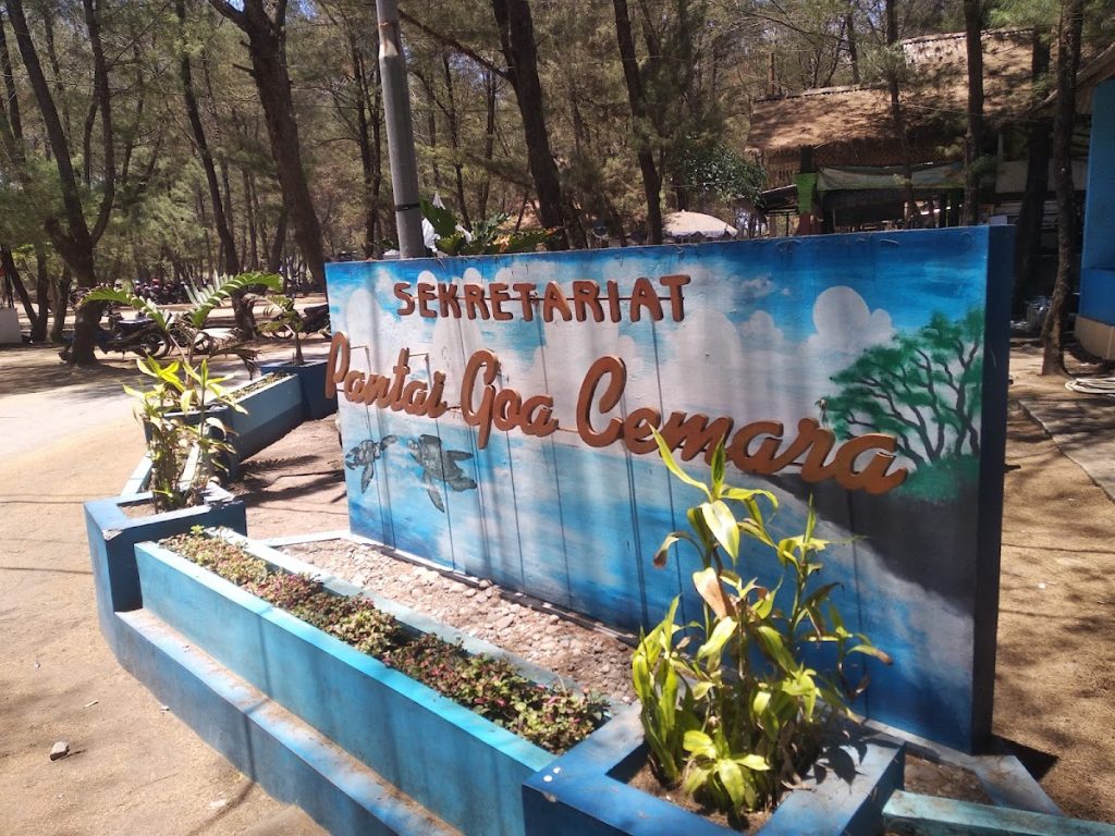 Fasilitas Pendukung Pantai Goa Cemara Fasilitas Pendukung Pantai Goa Cemara