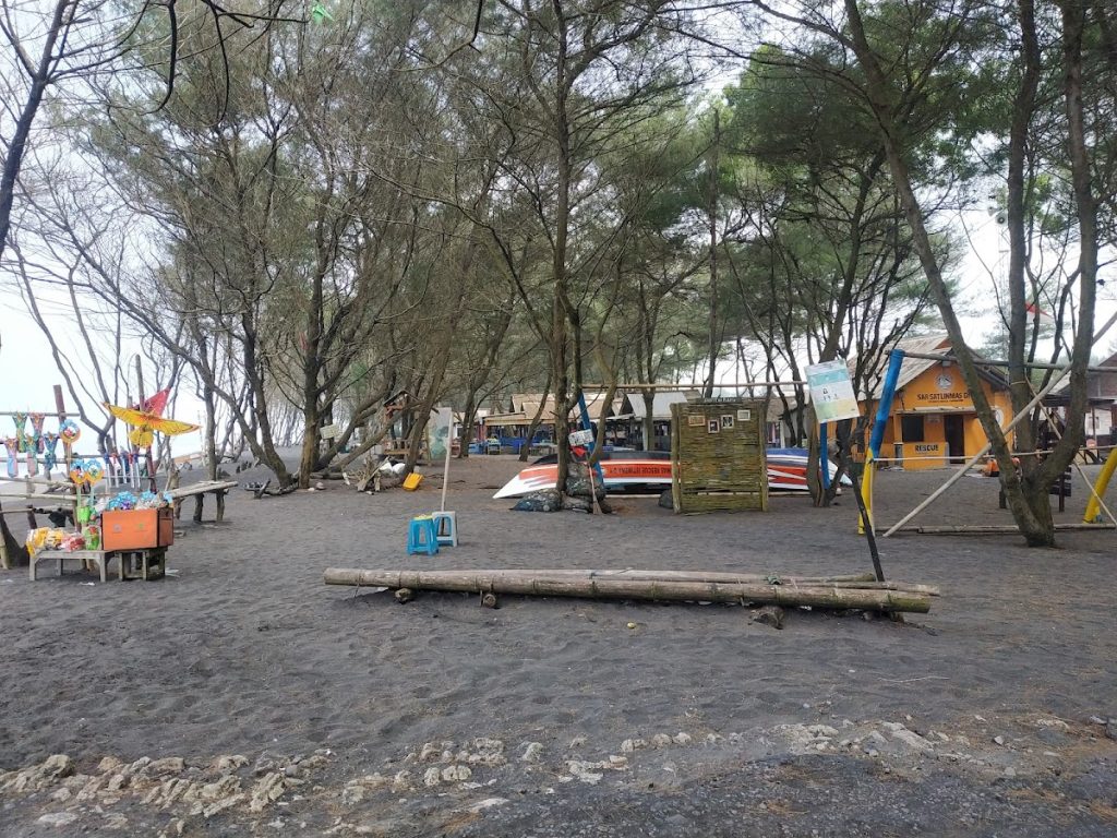 Review Lengkap Wisata Pantai Pandansimo di Bantul Yogyakarta Review Lengkap Wisata Pantai Pandansimo di Bantul Yogyakarta