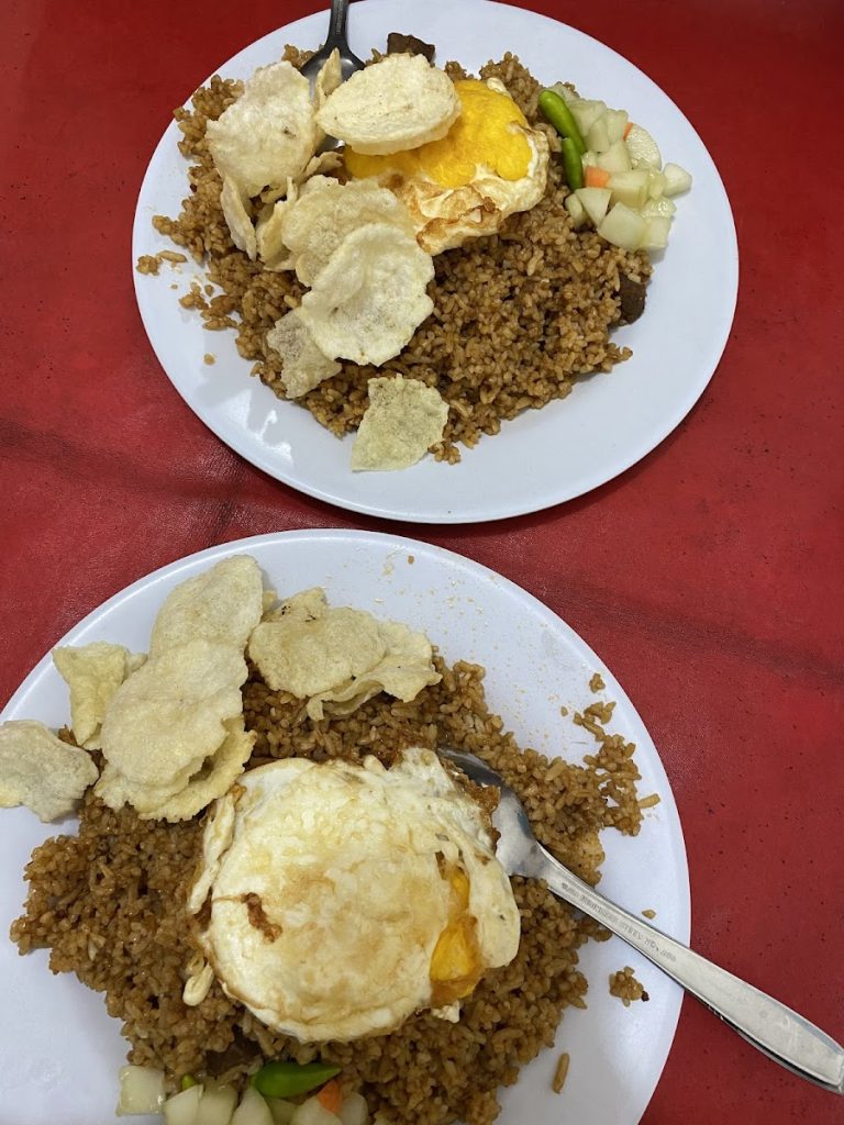 Ragam Menu Lezat dengan Harga Nasi Goreng Mr. Bean yang Ramah di Kantong Ragam Menu Lezat dengan Harga Nasi Goreng Mr. Bean yang Ramah di Kantong