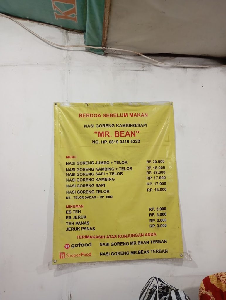 Nasi Goreng Mr. Bean menawarkan berbagai pilihan menu dengan cita rasa yang khas dan memikat, harga yang bersahabat. Nasi Goreng Mr. Bean menawarkan berbagai pilihan menu dengan cita rasa yang khas dan memikat, harga yang bersahabat.