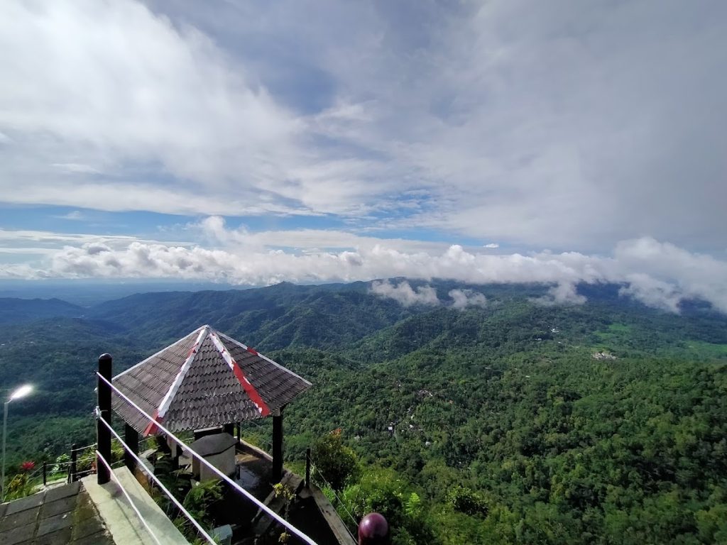 Pengenalan Puncak Widosari sebagai Destinasi Wisata Alam Unggulan Kulon Progo Pengenalan Puncak Widosari sebagai Destinasi Wisata Alam Unggulan Kulon Progo