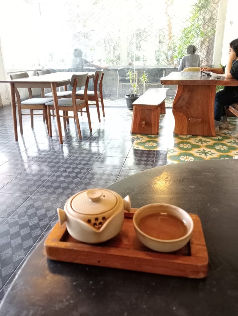 Review Saorsa Kopi Jogja: Ruang Ngopi Natural Berkarakter di Tengah Hiruk-Pikuk Kota Review Saorsa Kopi Jogja: Ruang Ngopi Natural Berkarakter di Tengah Hiruk-Pikuk Kota