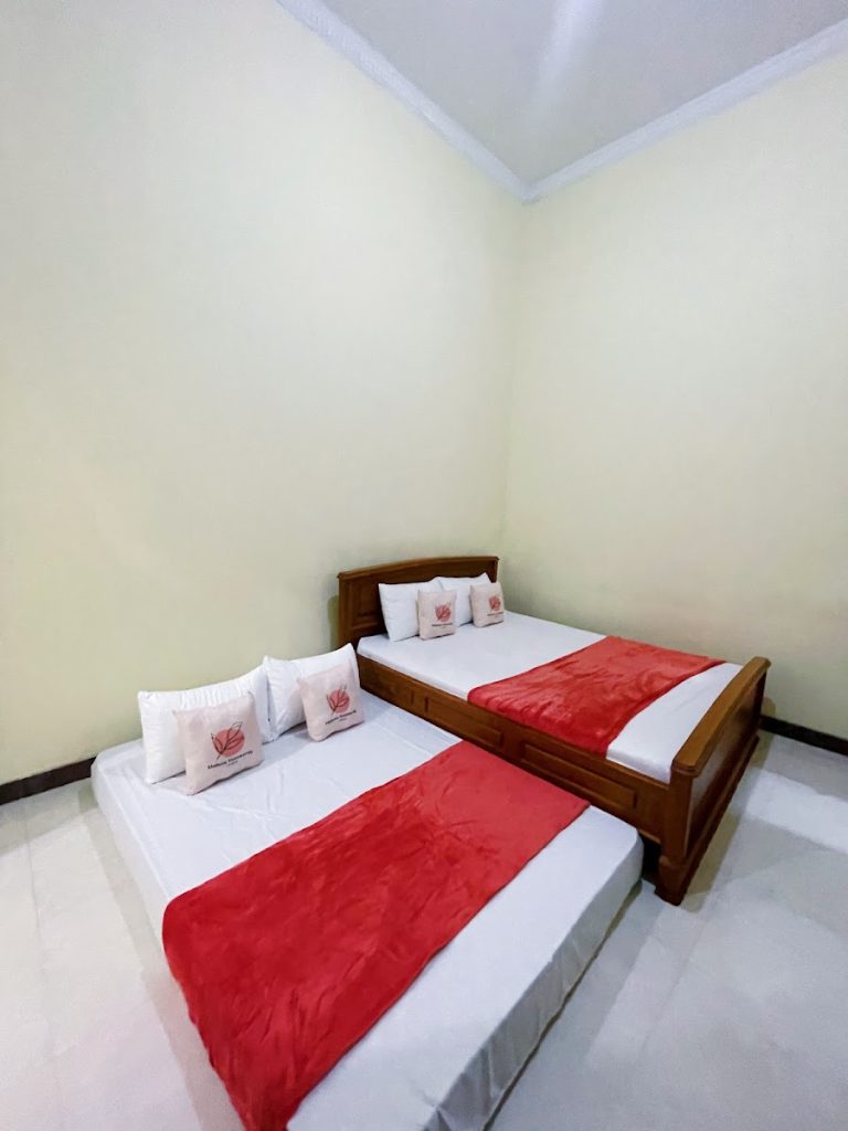 Salah satu keunggulan Halona Gembira Loka adalah fasilitasnya yang lengkap untuk ukuran sebuah homestay. Salah satu keunggulan Halona Gembira Loka adalah fasilitasnya yang lengkap untuk ukuran sebuah homestay.